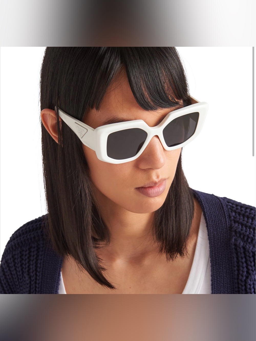 White Fashion Cat-Eye Sunglasses with Dark Lenses